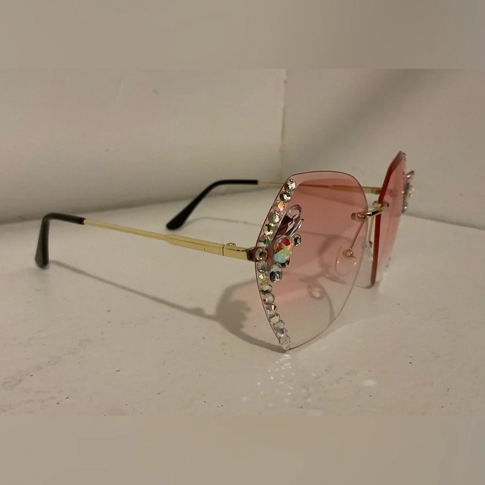 Oversized Rhinestone Bling Sunglasses Square Gradient Pink Lenses Gold Wireless